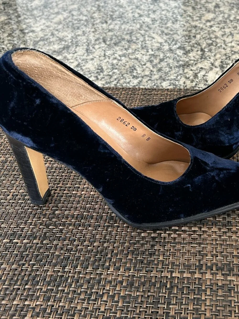 Navy Blue Velvet Pointed Toe Heels | Women's Size 8 | EXCELLENT CONDITION